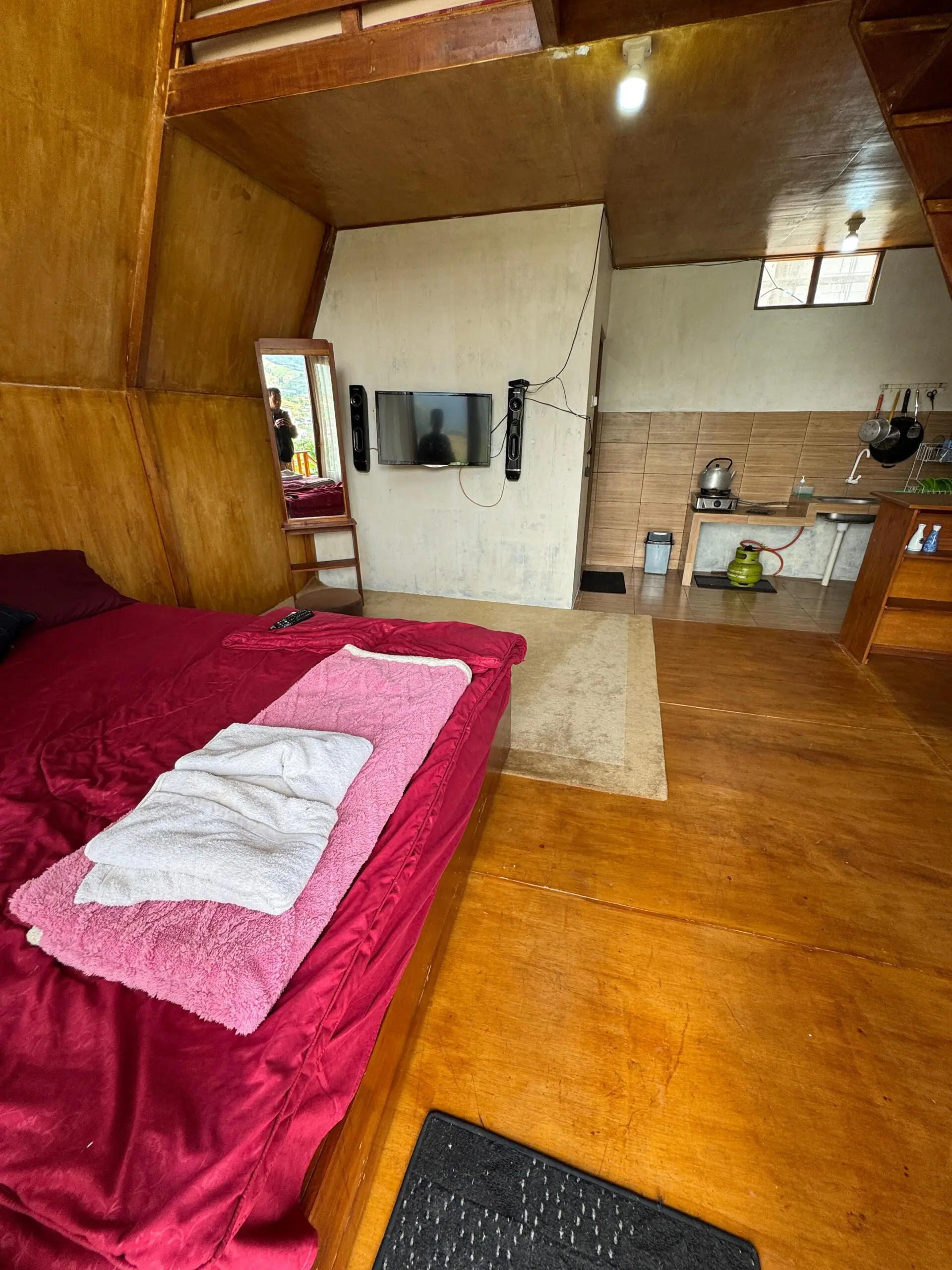 Cabin Wahyu Adiwa Dieng dengan Fasilitas Lengkap dan Harga Terjangkau